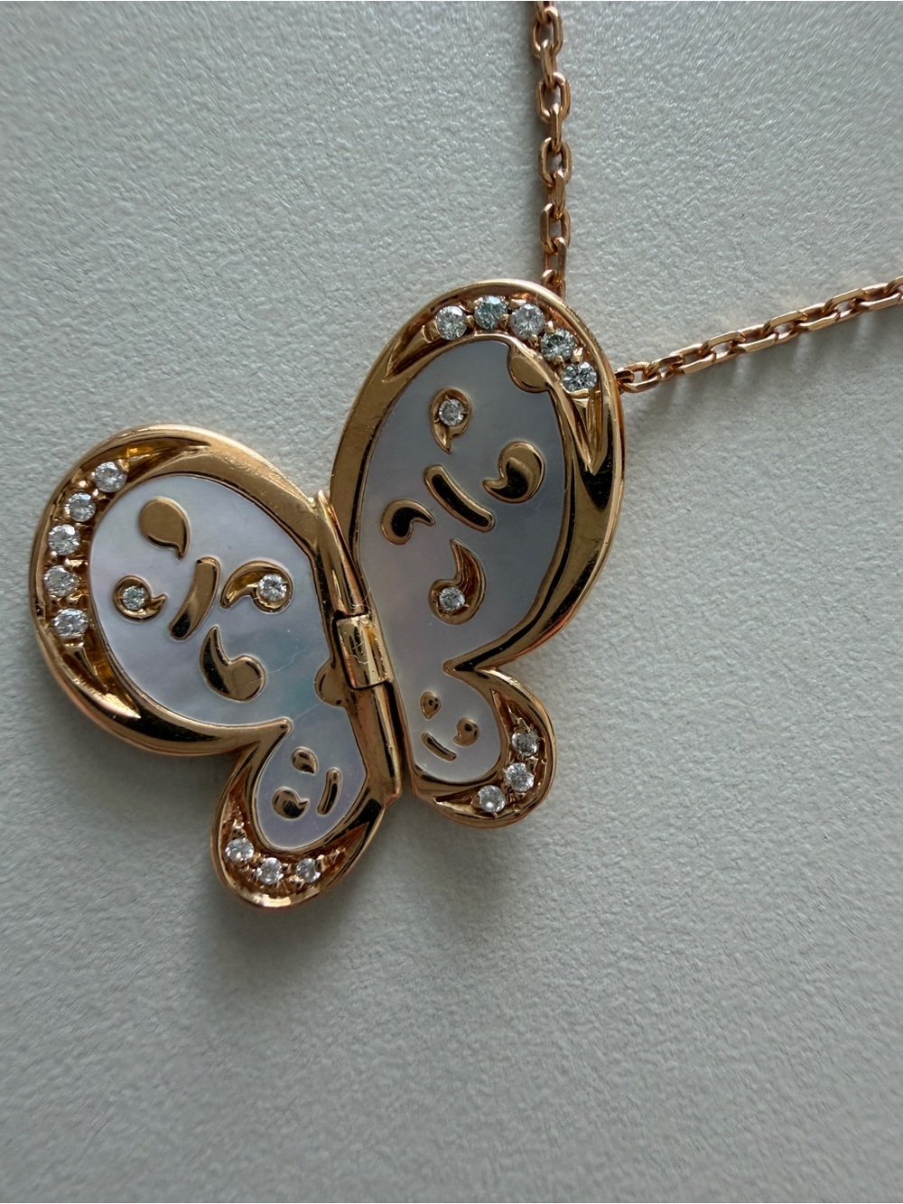 18K Korloff Paris Rose Gold Butterfly Necklace Mother of Pearl Diamond